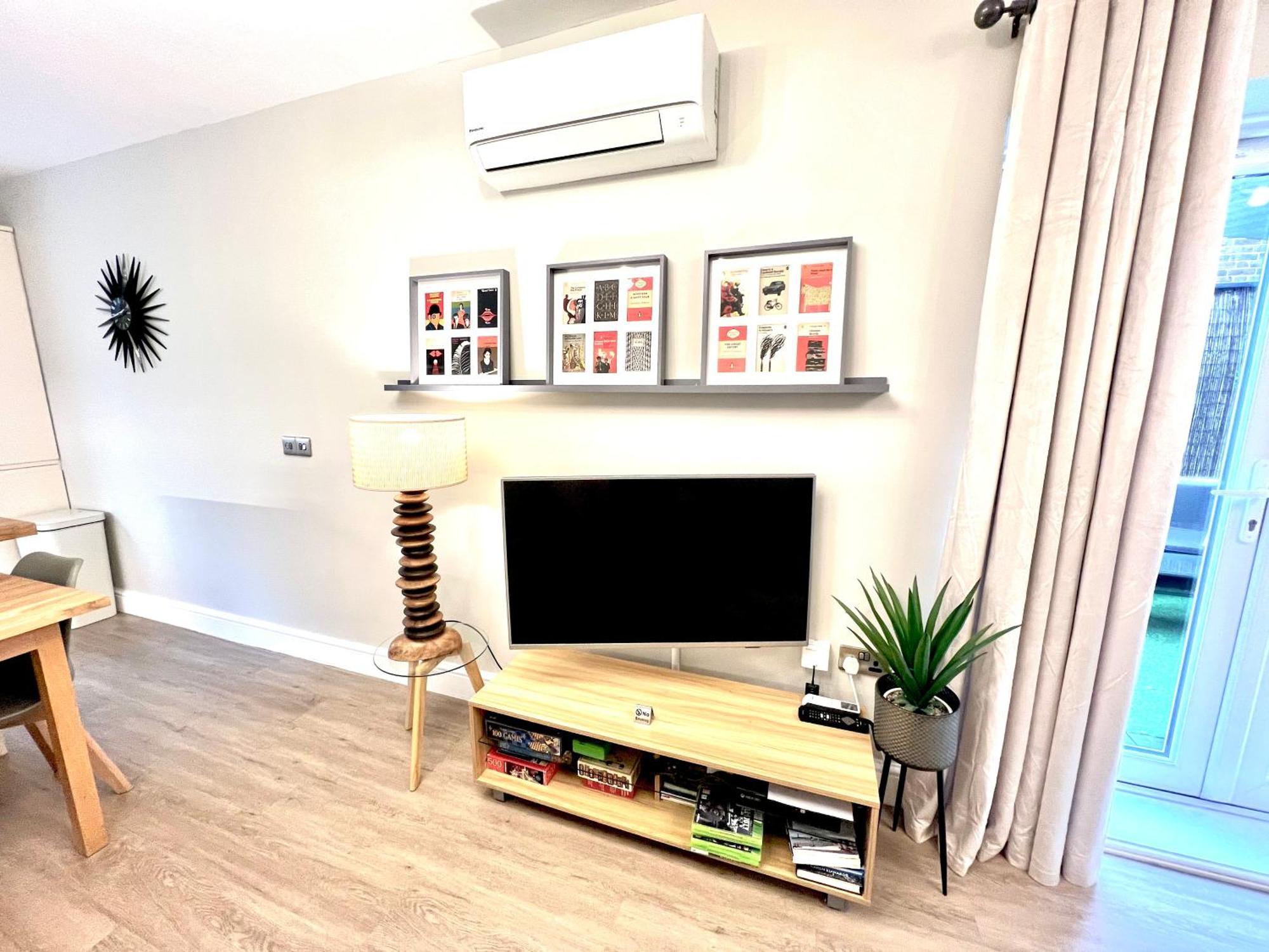 The Duplex Margate With Deck & Living Space Air Conditioning Kültér fotó